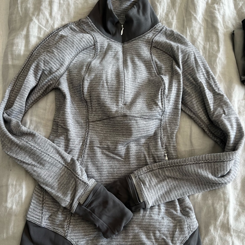 Lululemon pullover - Picture 3 of 3